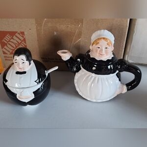 Vintage teapot & sugar bowl
